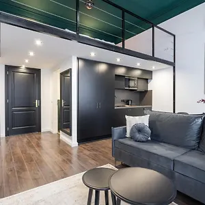 E41 - Trendy Boutique - Prime Spot By Bqa Apartament