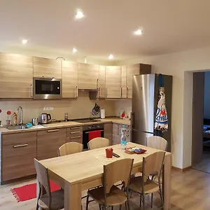https://apartments-anna-and-ondra.praguehotelsweb.com